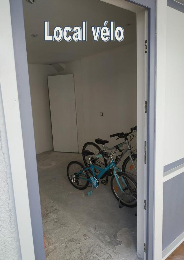 Duplex Plein Centre Ville 10B Malestroit 外观 照片