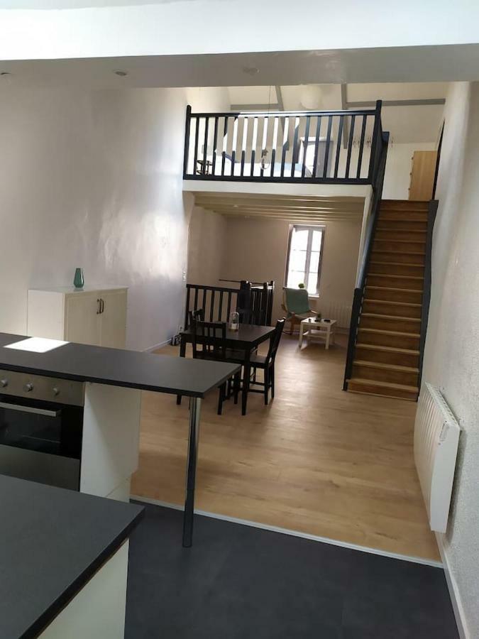 Duplex Plein Centre Ville 10B Malestroit 外观 照片