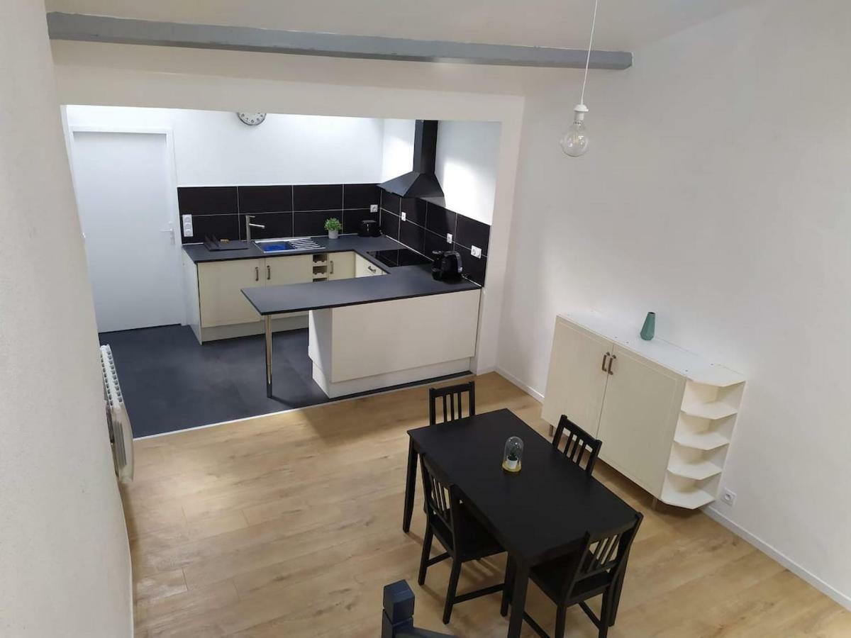 Duplex Plein Centre Ville 10B Malestroit 外观 照片