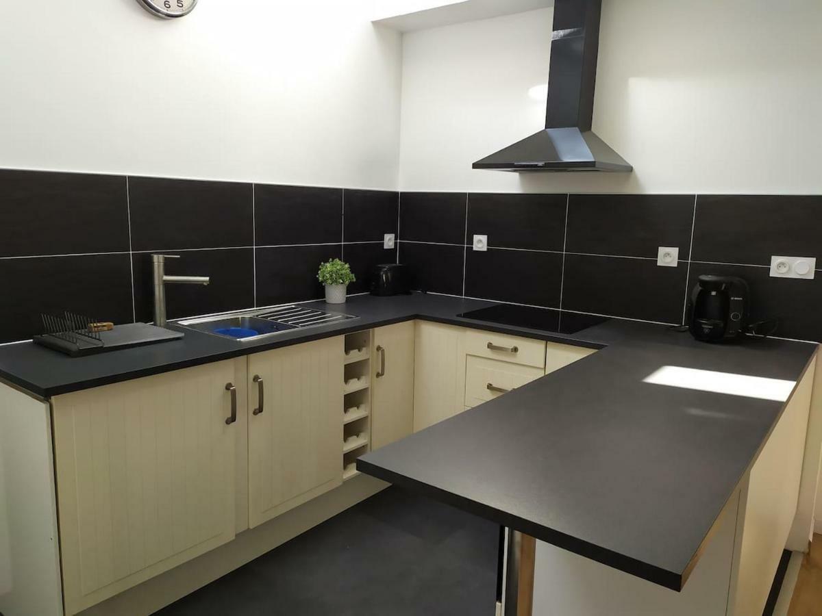 Duplex Plein Centre Ville 10B Malestroit 外观 照片